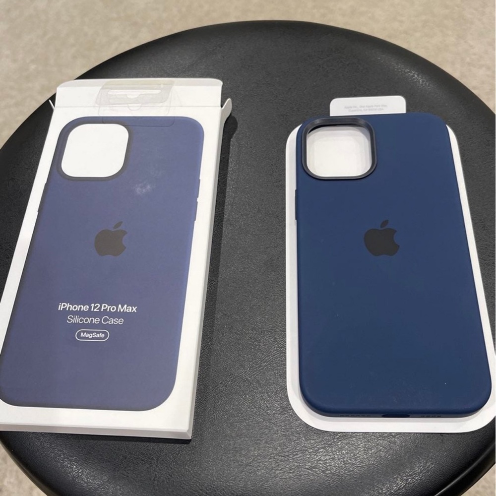 iPhone 12 Pro Max Apple silicone case